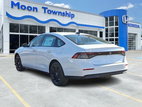 New 2025 Honda Accord SE image 3