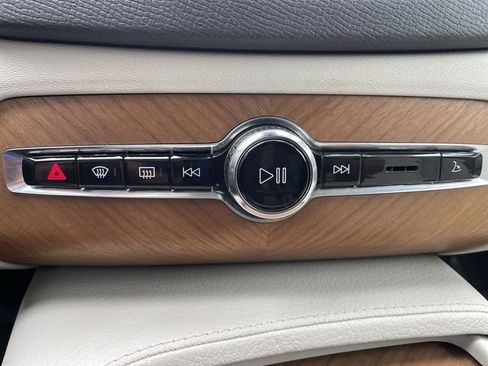 Used 2022 Volvo XC90 T8 Inscription Expression w/ Climate Package AWD/4WD image 18