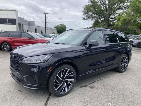 New 2025 Lincoln Aviator Black Label w/ Jet Appearance Package image 9