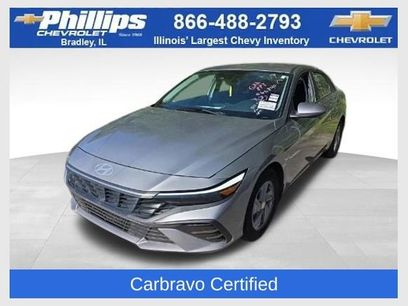 Used 2025 Hyundai Elantra SE