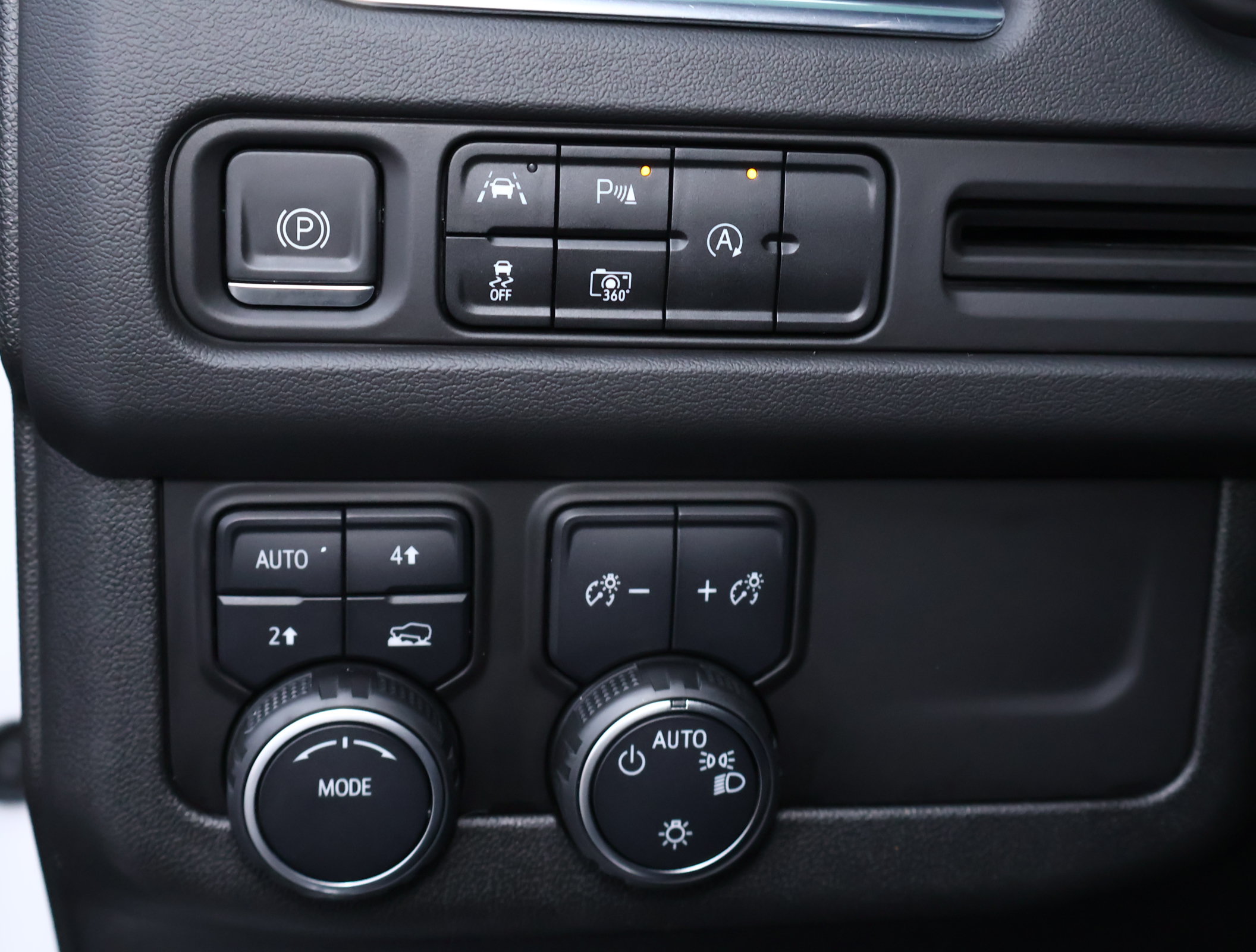 Used 2023 Chevrolet Tahoe RST w/ Luxury Package AWD/4WD image 13