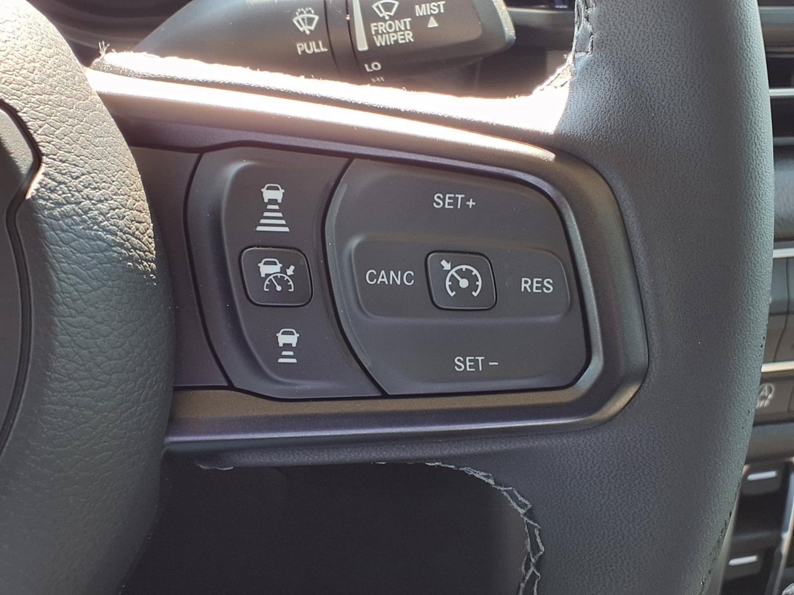 New 2026 Jeep Gladiator Sport AWD/4WD image 18