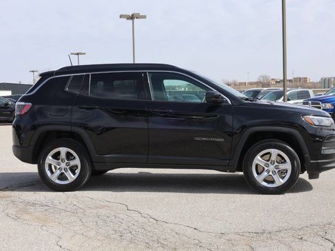 Used 2024 Jeep Compass Latitude w/ Convenience Group image 7