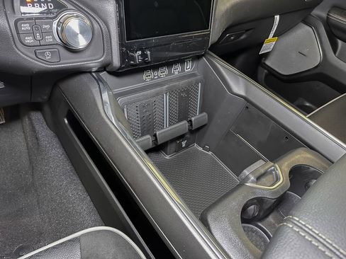 New 2026 RAM 1500 Laramie AWD/4WD image 32