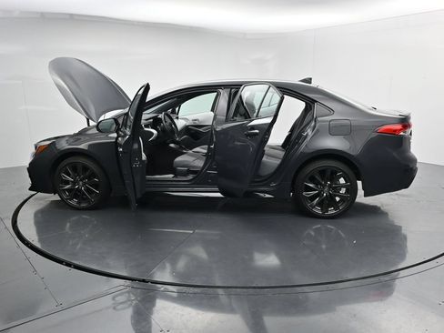 Used 2025 Toyota Corolla SE FWD image 42