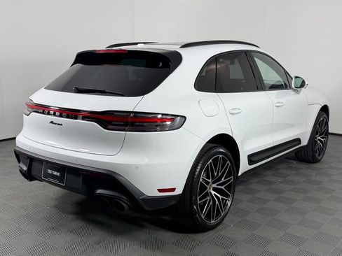 Certified 2026 Porsche Macan AWD/4WD image 8