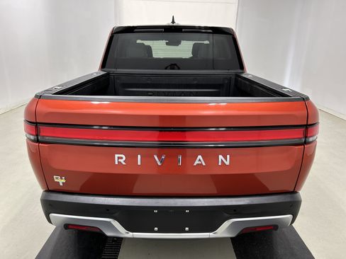 Used 2022 Rivian R1T Adventure AWD/4WD image 4