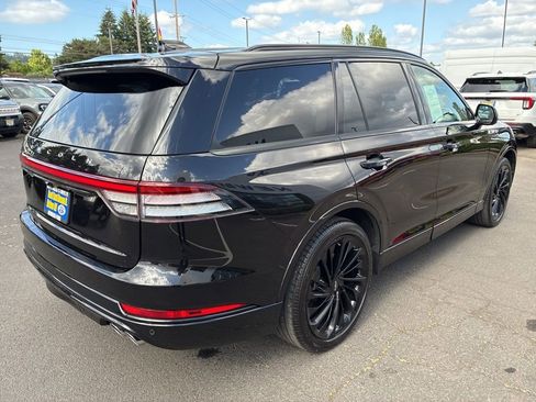 Used 2025 Lincoln Aviator Reserve w/ Equipment Group 201A AWD/4WD image 7