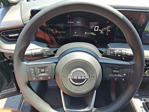 New 2025 Nissan Kicks SV w/ SV Premium Package image 9