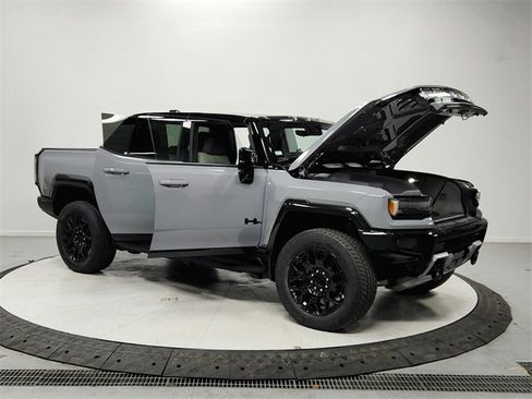 New 2026 GMC Hummer EV 4x4 Crew Cab image 9