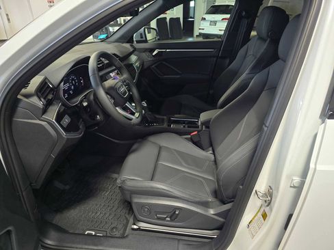 Used 2025 Audi Q3 2.0T Premium w/ Convenience Package image 20