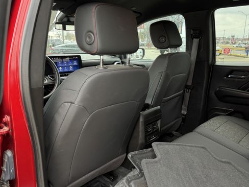 Used 2024 Chevrolet Colorado Z71 w/ Safety Package image 14