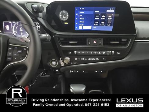Used 2024 Lexus ES 250 w/ Premium Package AWD/4WD image 6