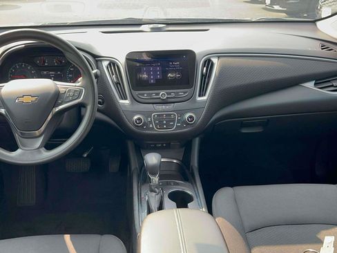 Used 2024 Chevrolet Malibu LT FWD image 27