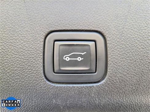 Used 2021 Chevrolet Suburban High Country image 9