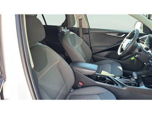 Used 2025 Kia Niro LX FWD image 19
