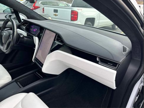 Used 2020 Tesla Model X Long Range AWD/4WD image 5