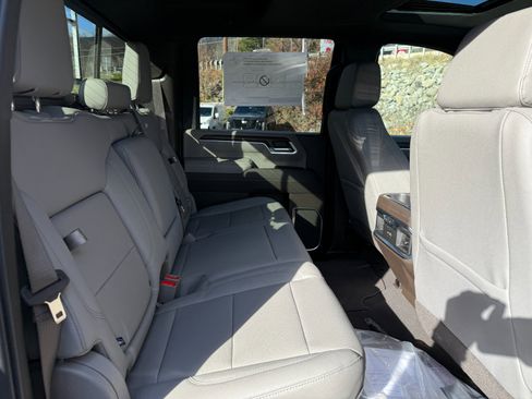 New 2026 GMC Sierra 2500 SLT w/ Max Trailering Package image 20