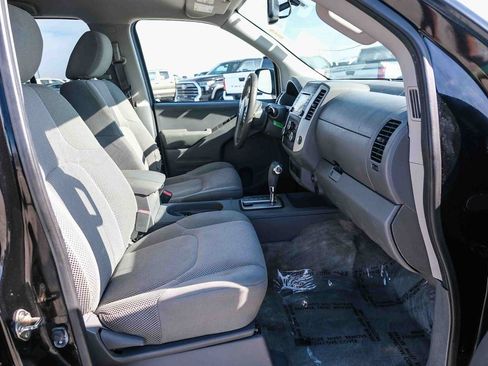 Used 2018 Nissan Frontier SV w/ Value Truck Package RWD image 17