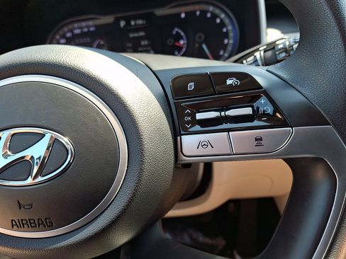 Used 2022 Hyundai Tucson SEL image 21