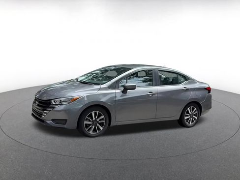 Used 2025 Nissan Versa SV FWD image 8