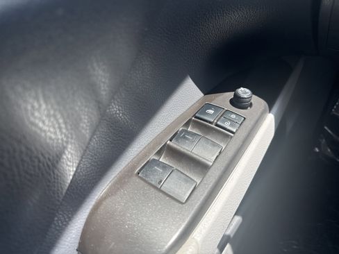 Used 2021 Toyota Camry LE FWD image 26