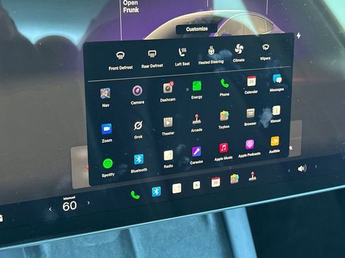 Used 2023 Tesla Model 3 Standard Range image 17