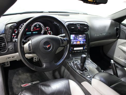 Used 2009 Chevrolet Corvette Z06 w/ Preferred Equipment Group RWD image 2