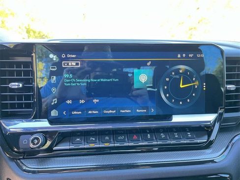 Used 2023 Chevrolet Silverado 1500 ZR2 w/ Technology Package image 18