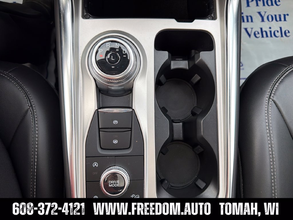 Used 2024 Ford Explorer XLT w/ Equipment Group 202A AWD/4WD image 21