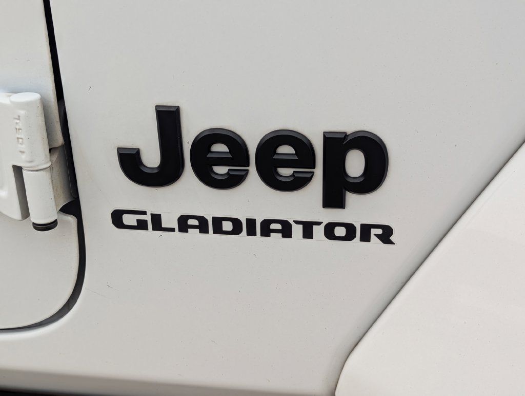 Used 2022 Jeep Gladiator Sport AWD/4WD image 30