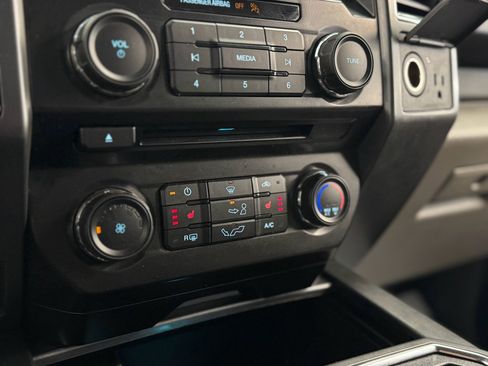 Used 2018 Ford F150 XLT w/ Equipment Group 302A Luxury image 27