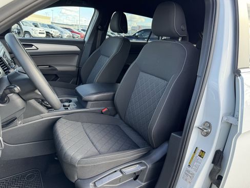 Used 2021 Volkswagen Atlas Cross Sport S image 25