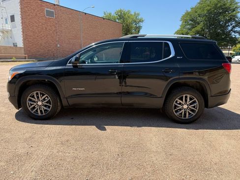 Used 2017 GMC Acadia SLT image 4
