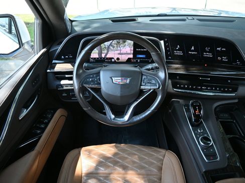 Used 2021 Cadillac Escalade ESV Sport w/ Driver Assist Tech Package AWD/4WD image 9
