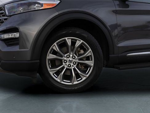 Used 2023 Ford Explorer Limited w/ Equipment Group 301A image 4