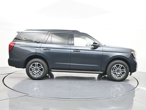 New 2025 Ford Expedition Active image 6