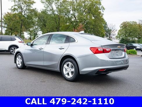 Used 2024 Chevrolet Malibu LT image 4