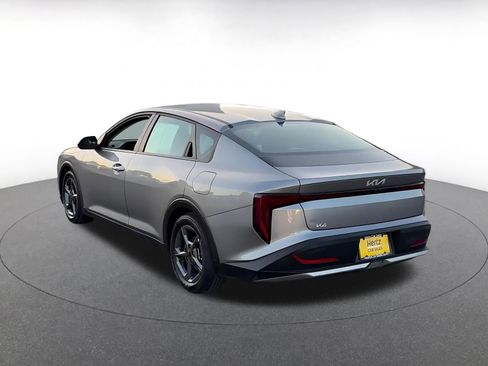 Used 2025 Kia K4 FWD image 11