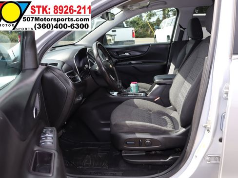 Used 2022 Chevrolet Equinox LT w/ Driver Convenience Package image 12