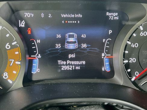 Used 2022 Jeep Compass Latitude w/ Sun and Sound Group AWD/4WD image 12
