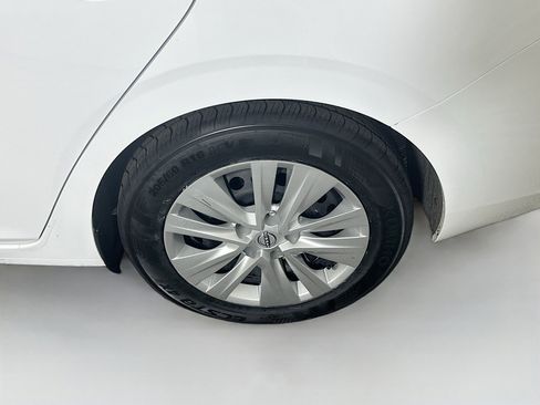 Used 2025 Nissan Sentra S image 11