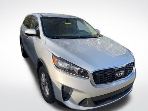Used 2019 Kia Sorento L image 8