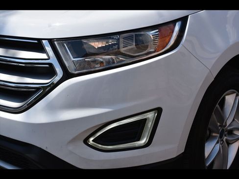 Used 2016 Ford Edge SEL FWD image 43