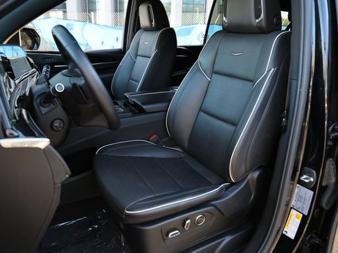 Used 2023 Cadillac Escalade Sport w/ Touring Package AWD/4WD image 17