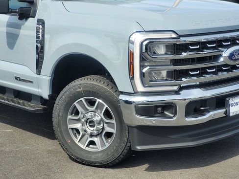 New 2026 Ford F250 Lariat w/ Lariat Premium Package AWD/4WD image 3