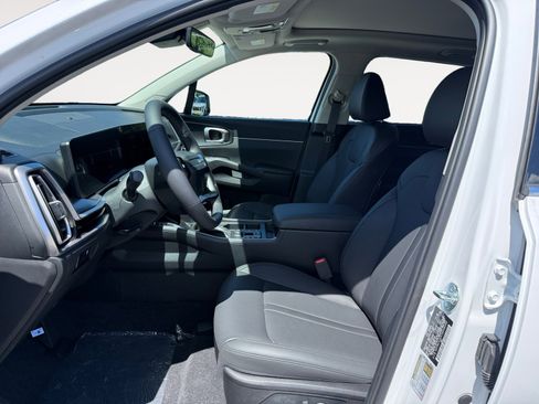 New 2026 Kia Sorento S FWD image 10
