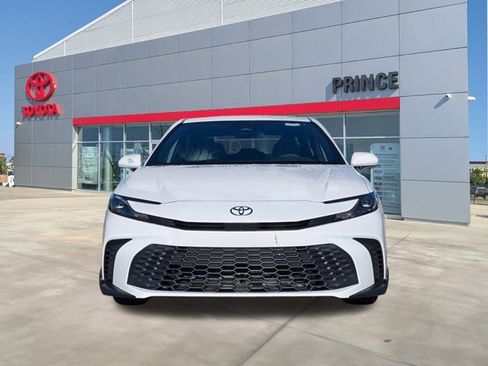 New 2026 Toyota Camry SE image 9