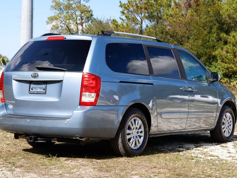 Used 2012 Kia Sedona LX image 11