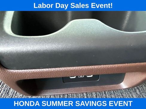 Used 2025 Honda Odyssey Touring image 25